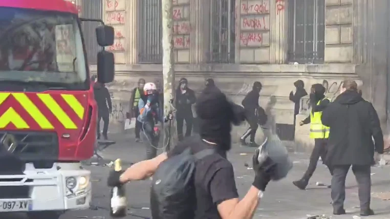 Manifestaciones en Francia: embajada pide a mexicanos estar alerta 1 Captura de Pantalla 2026 10 20 a las 9.51.02