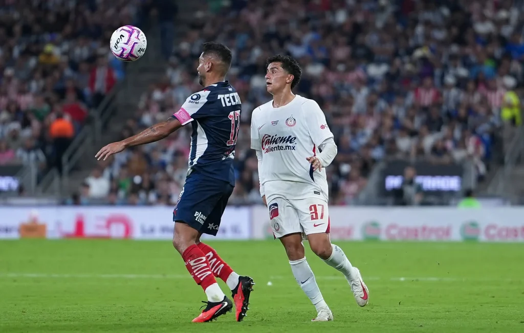 Chivas vence a Monterrey 1-0 durante aguacero 1 Chivas derrota Monterrey 6