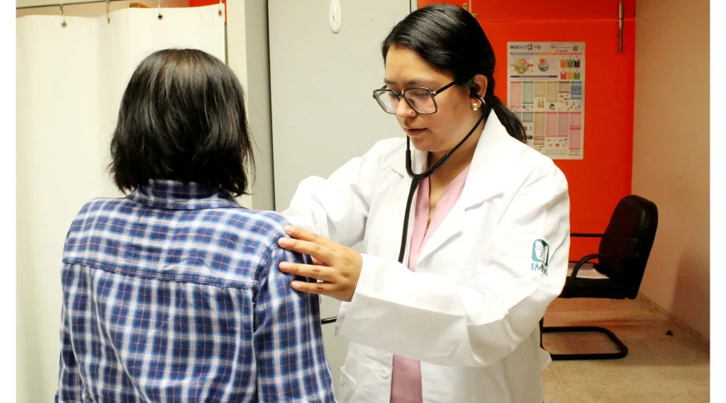 El IMSS reconoce a su personal médico en Guerrero y Tamaulipas por el Día de la Médica y el Médico