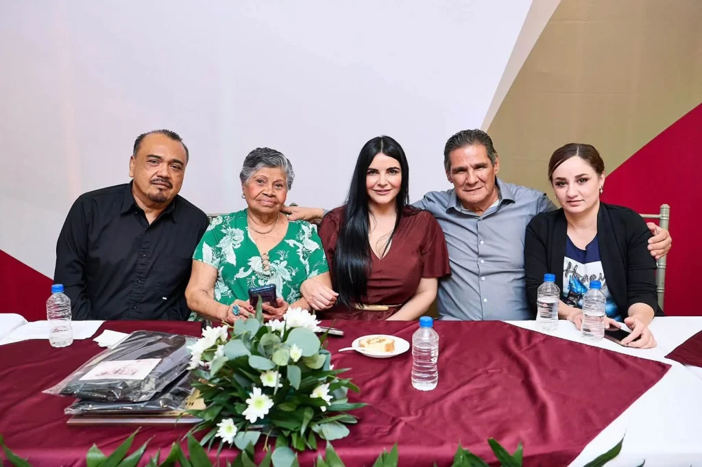 Díaz Ordaz: Reconocen labor de trabajadores de la salud 4 Diaz Ordaz reconocen a trabajadores de la salud 33