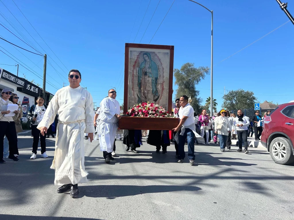 Peregrinación guadalupana, fieles participan en Reynosa 4 Fieles en la peregrinacion guadalupana reynosa en las calles de la ciudad 2