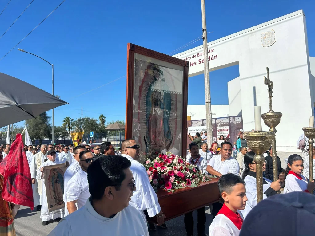 Peregrinación guadalupana, fieles participan en Reynosa 1 Fieles en la peregrinacion guadalupana reynosa en las calles de la ciudad 3