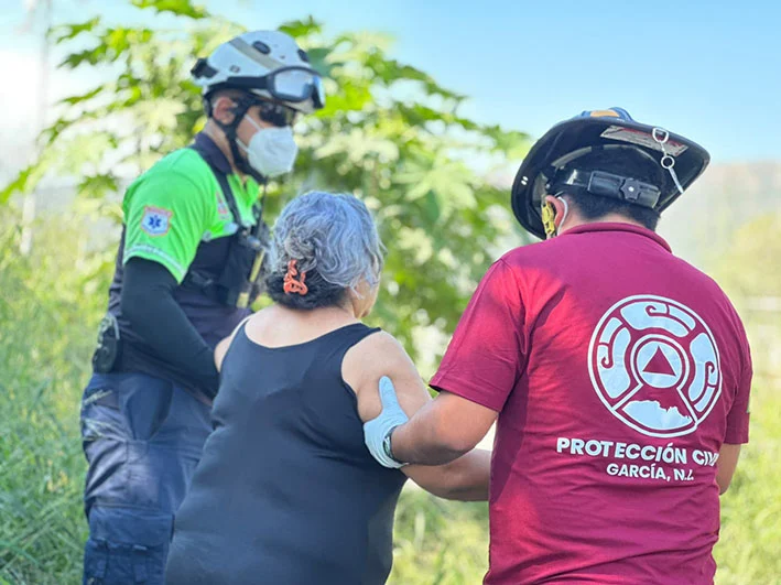 Accidente ferroviario en García deja a tres personas heridas 1 GARCIA 22