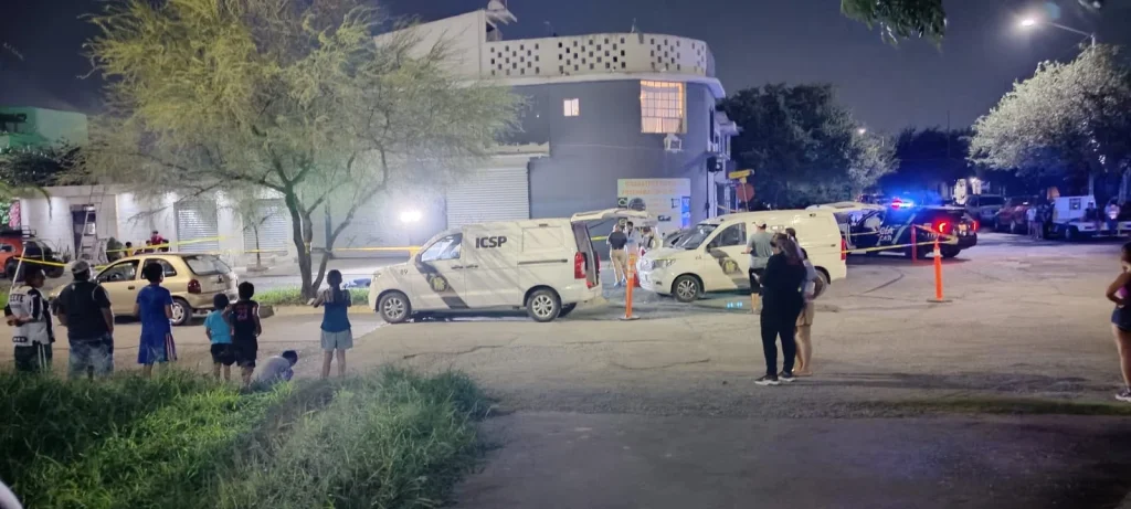 Muere adolescente tras ser atropellado por camión urbano en Apodaca 2 accidente donde un camión urbano atropella a un adolescente en Apodaca.