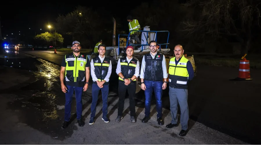Supervisa David de la Peña trabaos de recarpeteo en 3 kilómetros de la carretera nacional a cargo de la SICT
