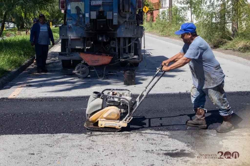 Alberto Granados refuerza mantenimiento urbano y rehabilitación vial en Matamoros 2 alberto granados matamoros mantenimiento 3