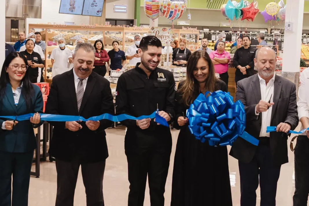 alberto-granados-s-mart José Alberto Granados Fávila participa en inauguración de S-Mart en Matamoros