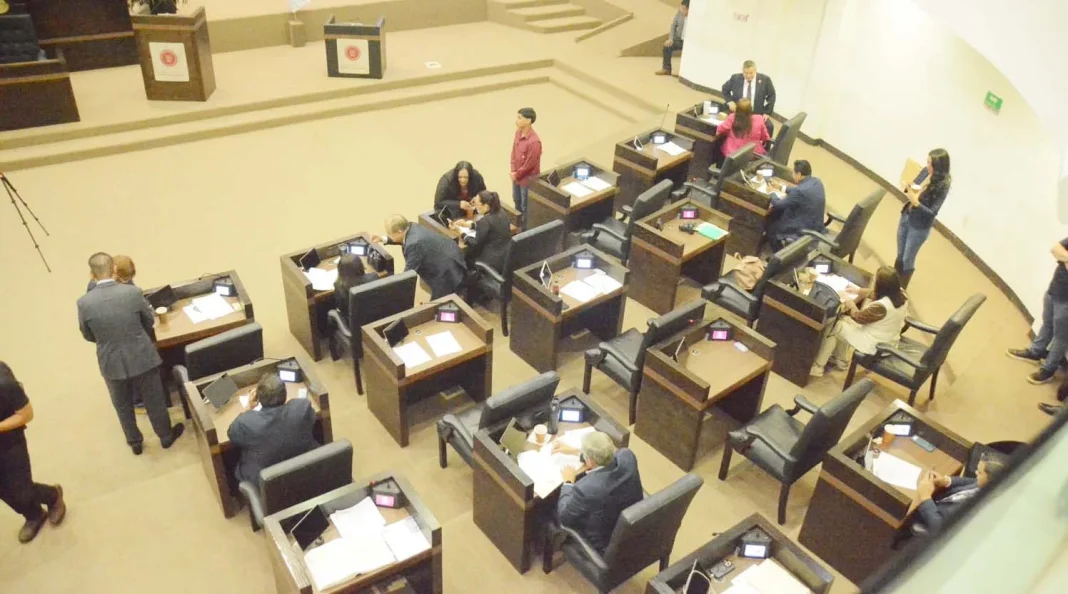 alza-al-predio-en-tamaulipas Sesión legislativa en la que se analiza la propuesta de alza al predio en tamaulipas.