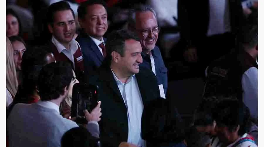 -amdy-lópez-morena-auditorio Andy López durante la celebración del aniversario de Morena.