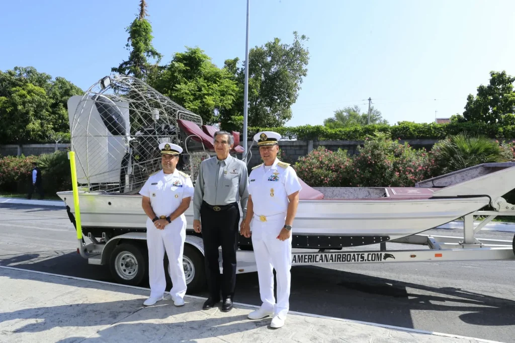 Entrega Américo aerodeslizador a la SEMAR para labores de vigilancia y rescate 1 Entrega Américo aerodeslizador a la SEMAR para labores de vigilancia y rescate