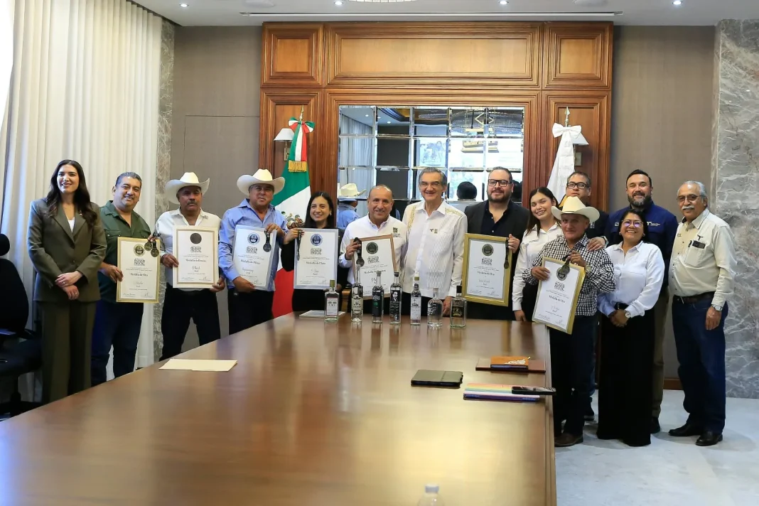 americo-apoyo-productores-mezcal Refrenda Américo apoyo a productores de mezcal de Tamaulipas con fideicomiso