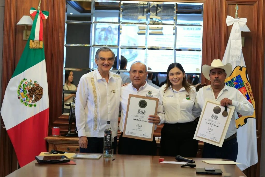 Refrenda Américo apoyo a productores de mezcal de Tamaulipas con fideicomiso 2 Refrenda Américo apoyo a productores de mezcal de Tamaulipas con fideicomiso