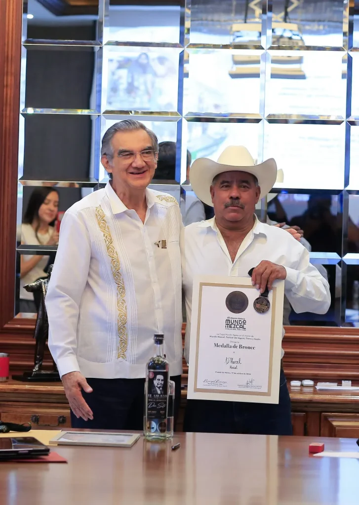 Refrenda Américo apoyo a productores de mezcal de Tamaulipas con fideicomiso 3 Refrenda Américo apoyo a productores de mezcal de Tamaulipas con fideicomiso