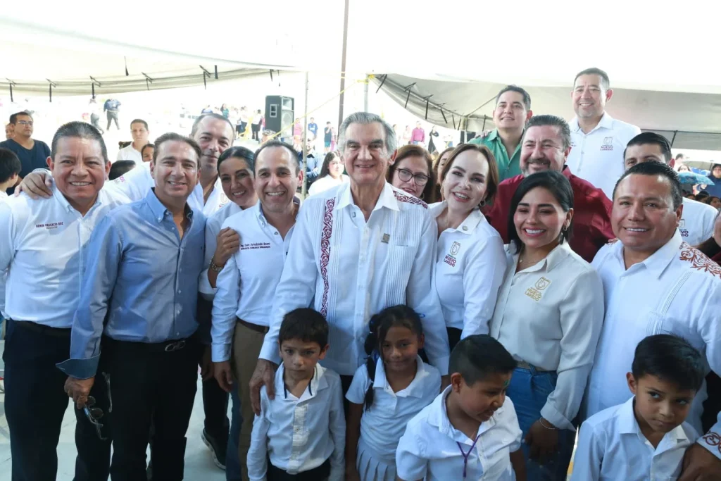 Américo: Con los gobiernos humanistas, a Nuevo Laredo le va mejor 4 Américo: Con los gobiernos humanistas, a Nuevo Laredo le va mejor