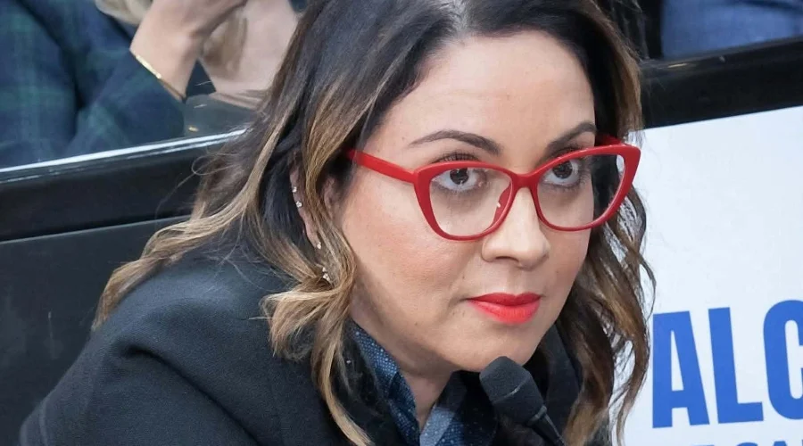 armida-serrato-acusa-desacato-congreso