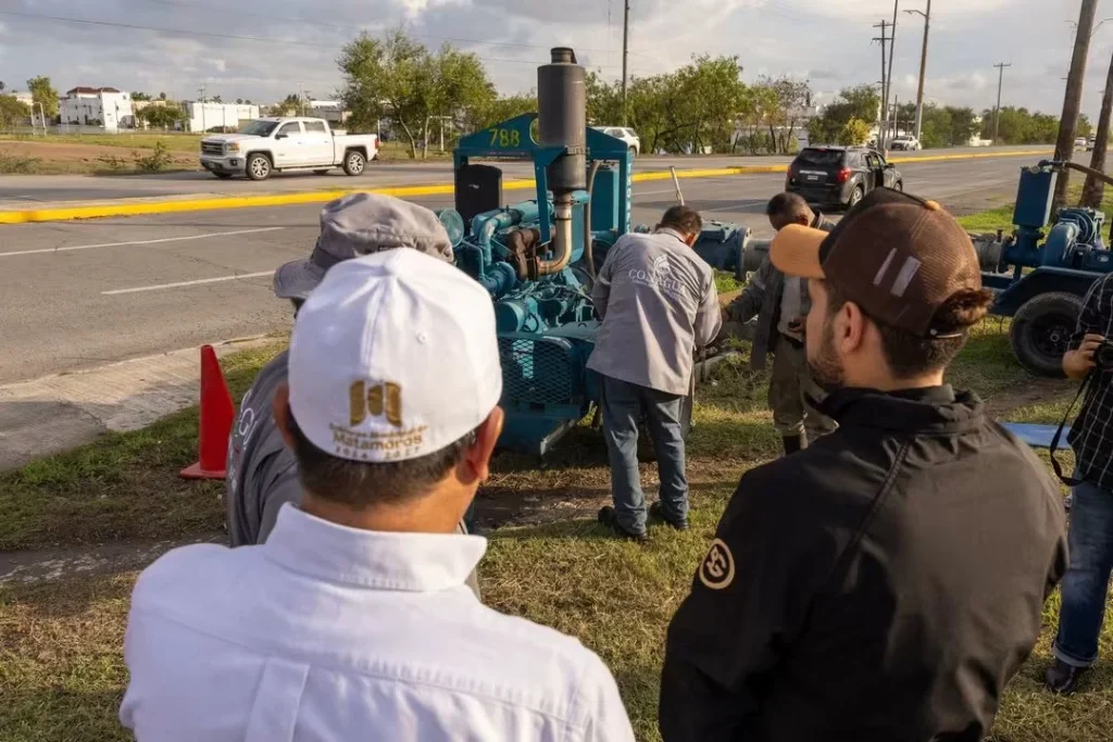 Beto Granados supervisa operación de bombas y atención a zonas afectadas por lluvias 2 beto granados supervisa lluvias 3