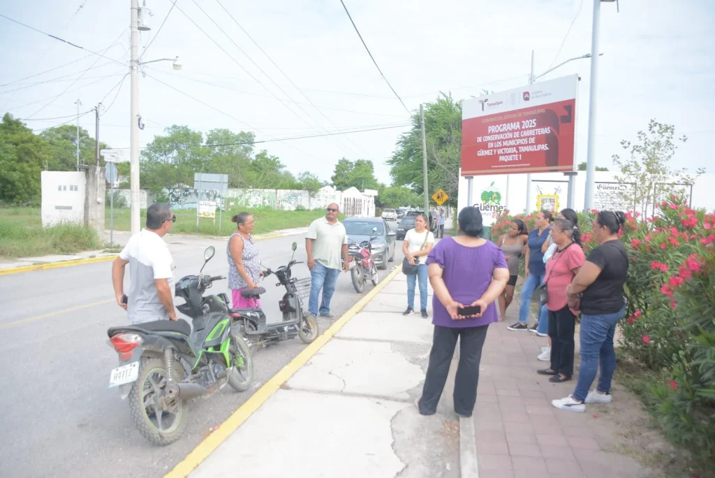 Bloquean carretera Victoria-por contaminación de río San Felipe 2 Bloquean carretera Victoria Matamoros por contaminación del río San Felipe