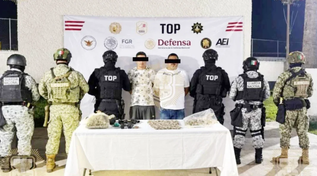 caen-2-en-escobedo-rina-armas Elementos de seguridad en el operativo donde caen 2 en Escobedo con armas y drogas.