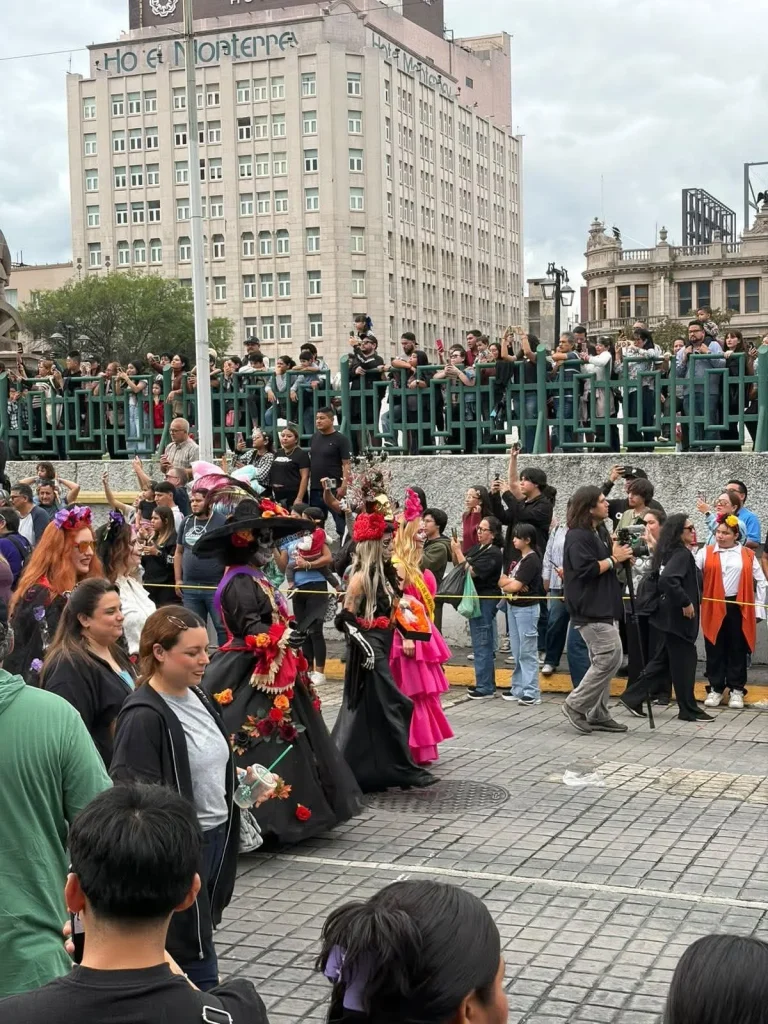 Desfile de Calaveras llena de vida el Centro de Monterrey 3 Desfile de Calaveras en el Centro de Monterrey.