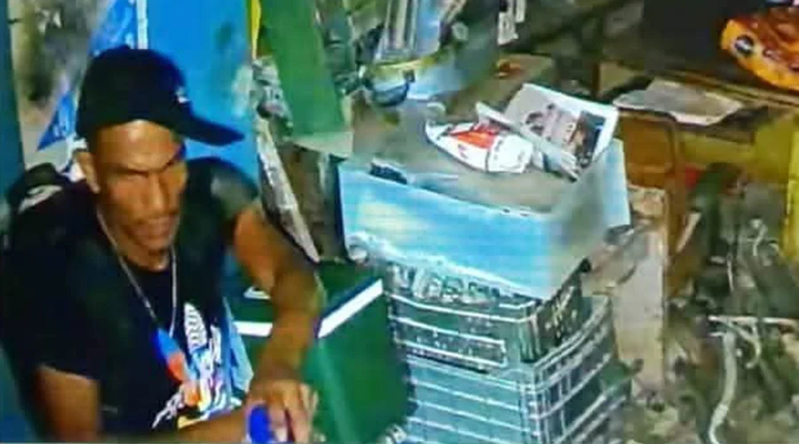 captan-a-presunto-ladron Cámara de seguridad capta a presunto ladrón en un taller mecánico de Reynosa