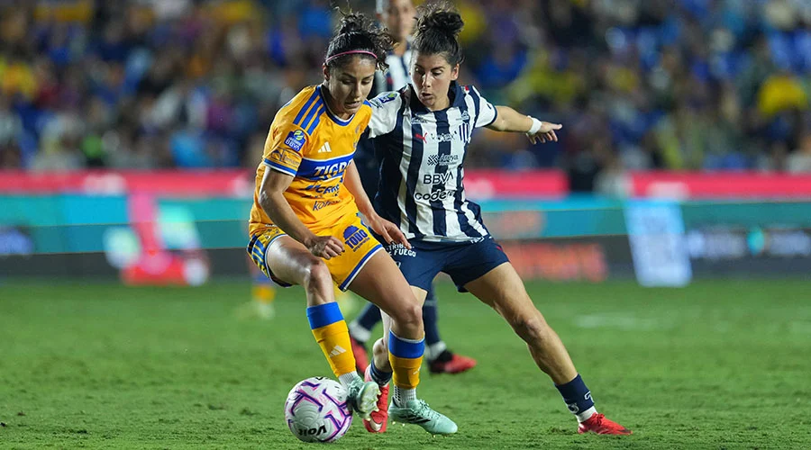 Tigres y Rayadas empatan en Clásico Regio Femenil 47 2 Jugadoras en acción durante el encuentro de Clásico Regio Femenil entre Tigres y Rayadas.