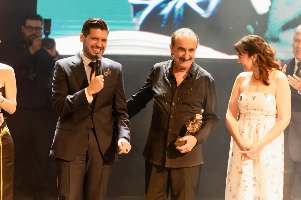 Beto Granados encabeza homenaje a Raúl Di Blasio y reconoce su trayectoria 7 d0c60e06 b6d8 43d0 9cc6 3cfe5c56446c