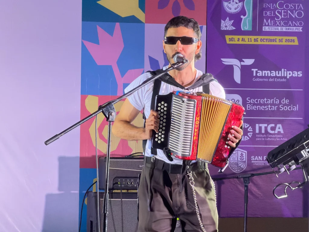 Con música de cumbia y regional de Jhonivan ponen a bailar y cantar a asistentes en San Fernando 15 d679f3f8 309d 43de 9f55 37ad6c3bd837