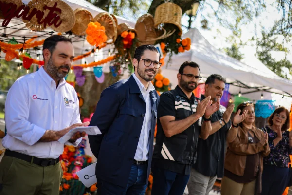 Reconoce David de la Peña a estudiantes en concurso de Altares de Muertos 2026 9 Reconoce David de la Peña a estudiantes en concurso de Altares de Muertos 2026