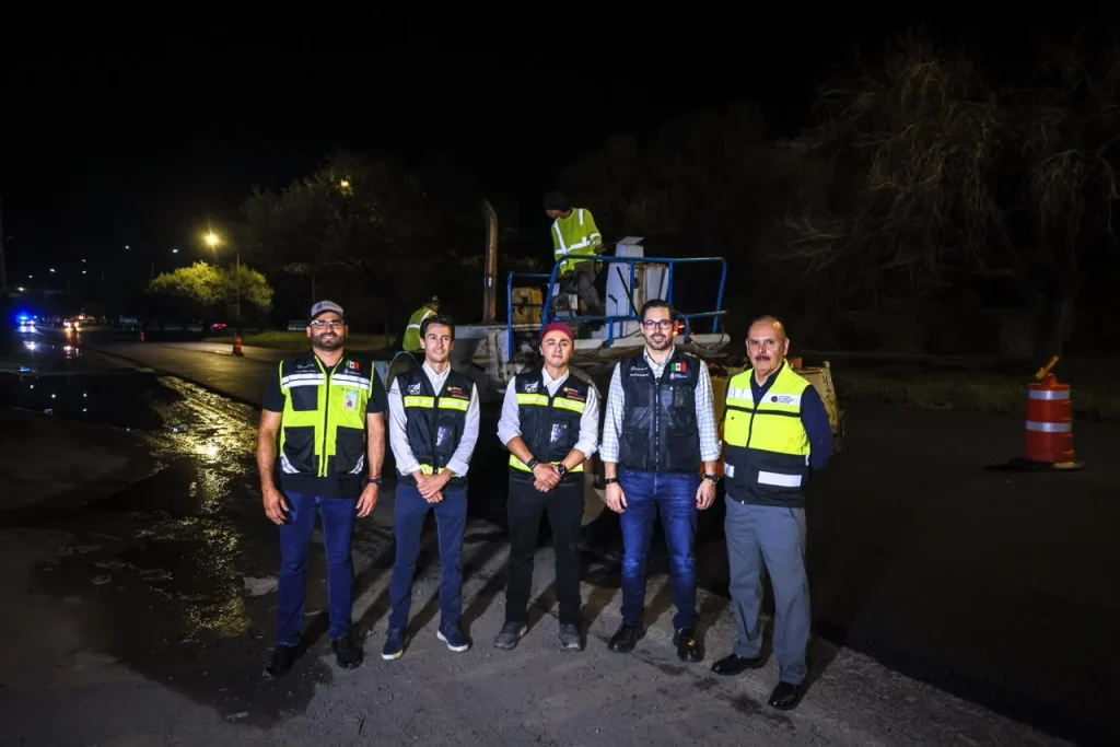 David de la Peña supervisa trabajos nocturnos de recarpeteo 1 David de la Peña supervisa trabajos nocturnos de recarpeteo
