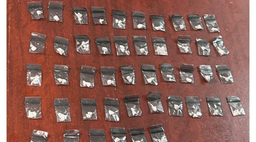 Detienen a hombre con droga, eran 46 dosis 1 detienen a hombre con droga monterrey 2