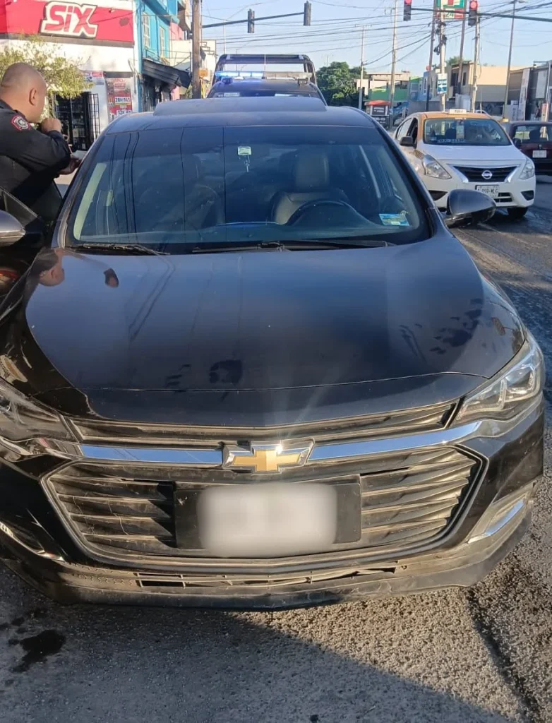 Detienen en Guadalupe a responsables de robo de 150 mil pesos 4 Elementos policiales detienen en Guadalupe a presuntos responsables de un robo con violencia