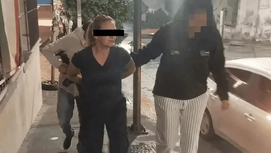detienen-en-reynosa-a-mujer-buscada-por-secuestro-en-veracruz-desde-hace-13-anos Una mujer que era buscada en Veracruz por su probable participación en un secuestro ocurrido hace 13 años, fue detenida en esta ciudad fronteriza durante un operativo inter-institucional de coordinación entre autoridades de ambas entidades.