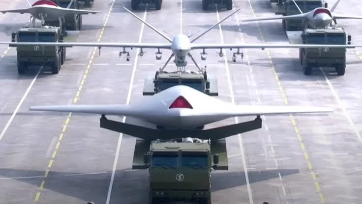 Dron de guerra chino GJ-21 completa primer despegue en buque de asalto 2 dron de guerra 33