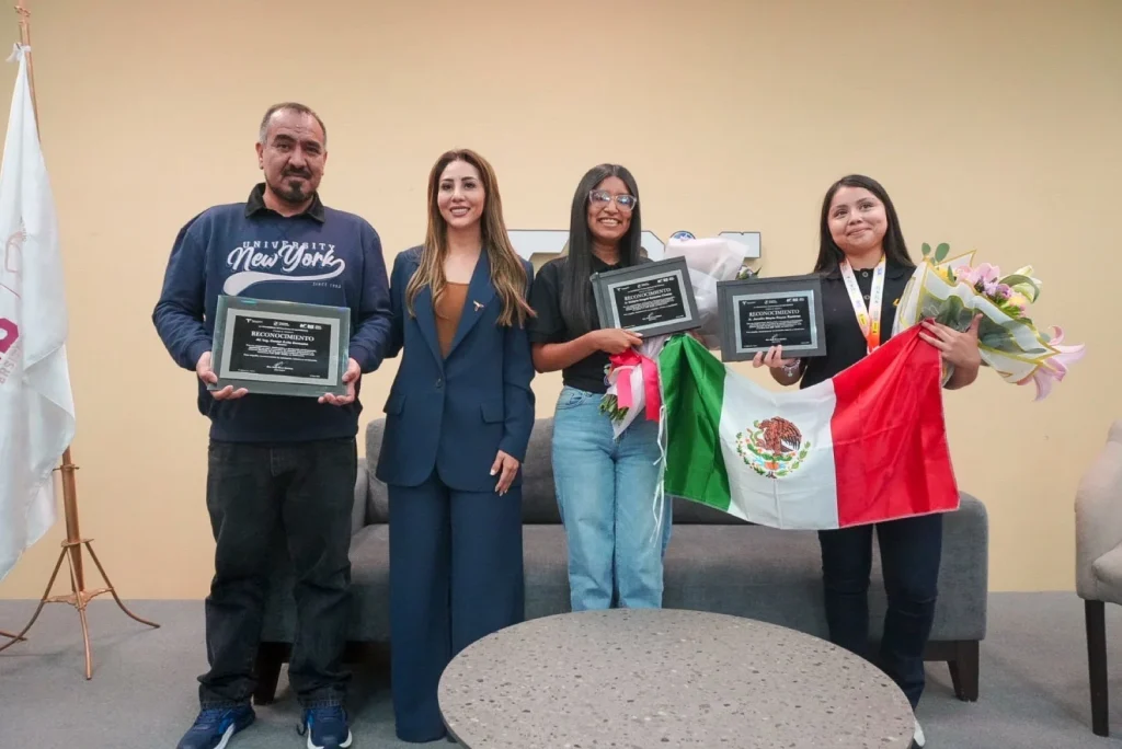 Ganan oro estudiantes de Matamoros en Feria Internacional de Ciencias en Indonesia 1 Ganan oro estudiantes de Matamoros en Feria Internacional de Ciencias en Indonesia