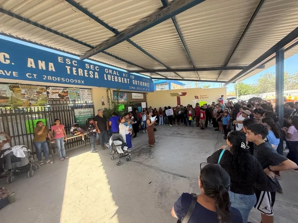 Falta de maestros: se cubre en la secundaria Ana Teresa Luebbert 1 falta de maestros 33