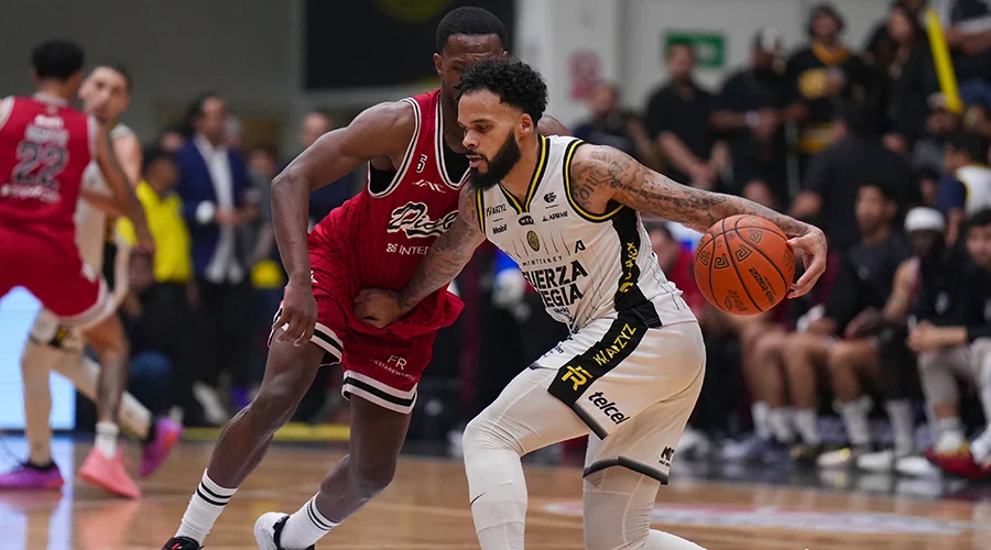 fechas-playoffs-fuerza-regia Jugadores de Fuerza Regia festejando el pase a los Playoffs de la LNBP