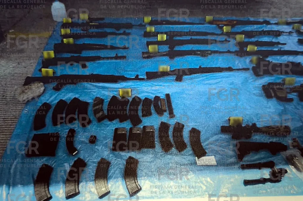 Fueron detenidos con arsenal; FGR sentencia condenatoria 3 Fueron detenidos con arsenal; FGR sentencia condenatoria