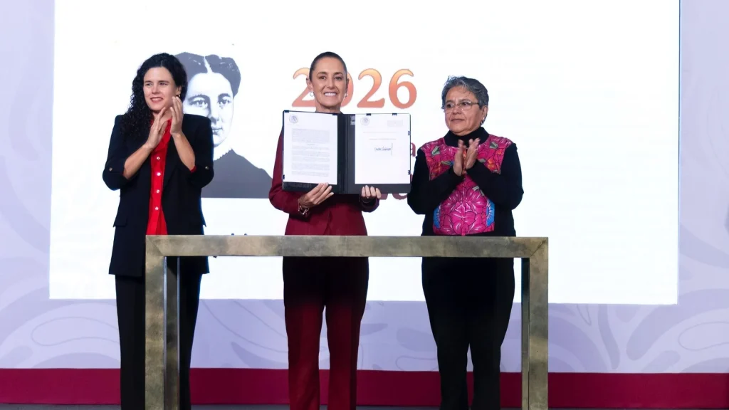 Sheinbaum anuncia nuevo portal de transparencia del gobierno federal 1 La presidenta Claudia Sheinbaum durante la conferencia donde anuncia el nuevo portal de transparencia.