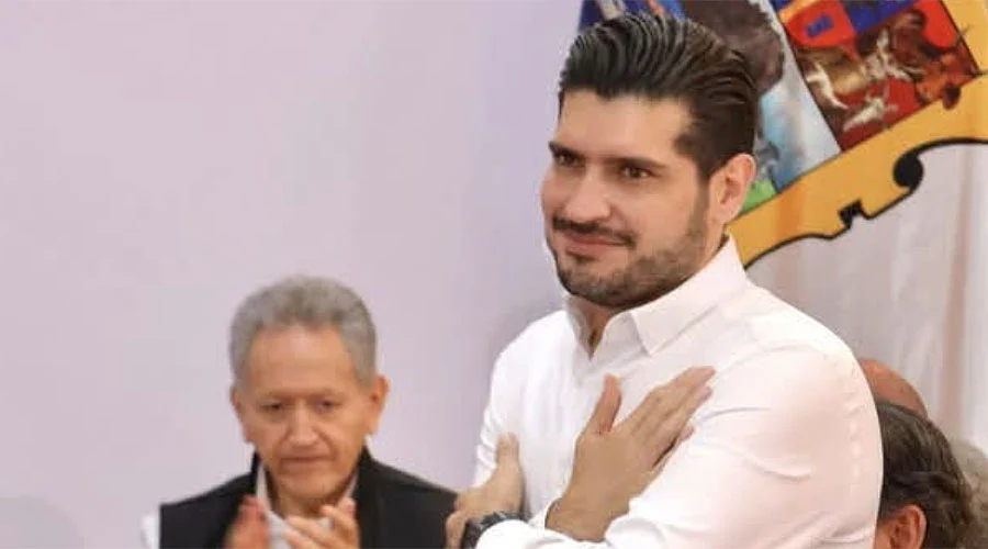 granados-4 El alcalde de Matamoros, José Alberto Granados Fávila, participó en Ciudad Victoria en el lanzamiento de la estrategia nacional “Niñas Sí, Madres No” y la Propuesta de Intervención Territorial para Reducir la Pobreza, junto al gobernador Américo Villarreal Anaya y la titular del SIPINNA Nacional, Lorena Villavicencio Ayala.
