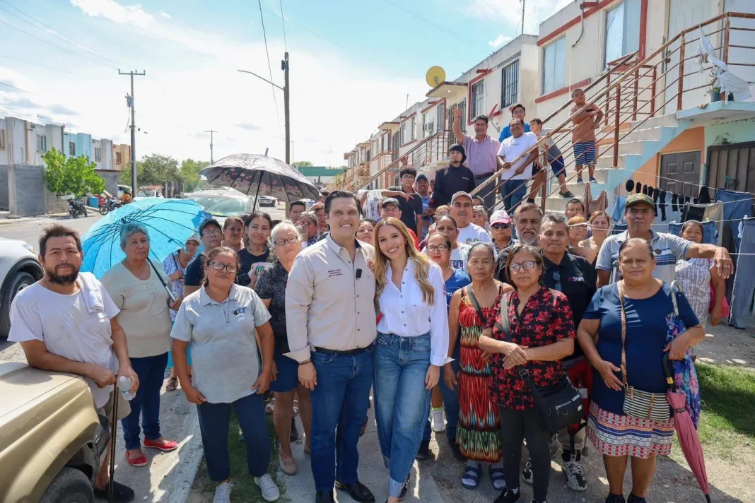 humberto-prieto-familias Humberto Prieto continua atendiendo a familias de Reynosa