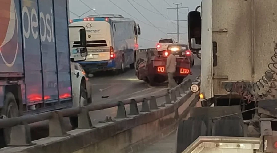 libramiento-monterrey-matamoros-volcadura