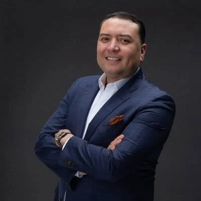 Registra Willie González marca Libres y Lokos; líder lo niega 4 Solicitud de registro y controversia por la marca Libres y Lokos.