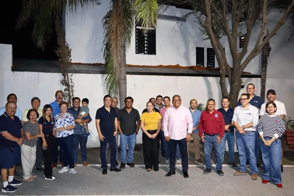 lopez-arias-las-quintas-2 Dialoga Eduardo López Arias con vecinos del fraccionamiento Las Quintas
