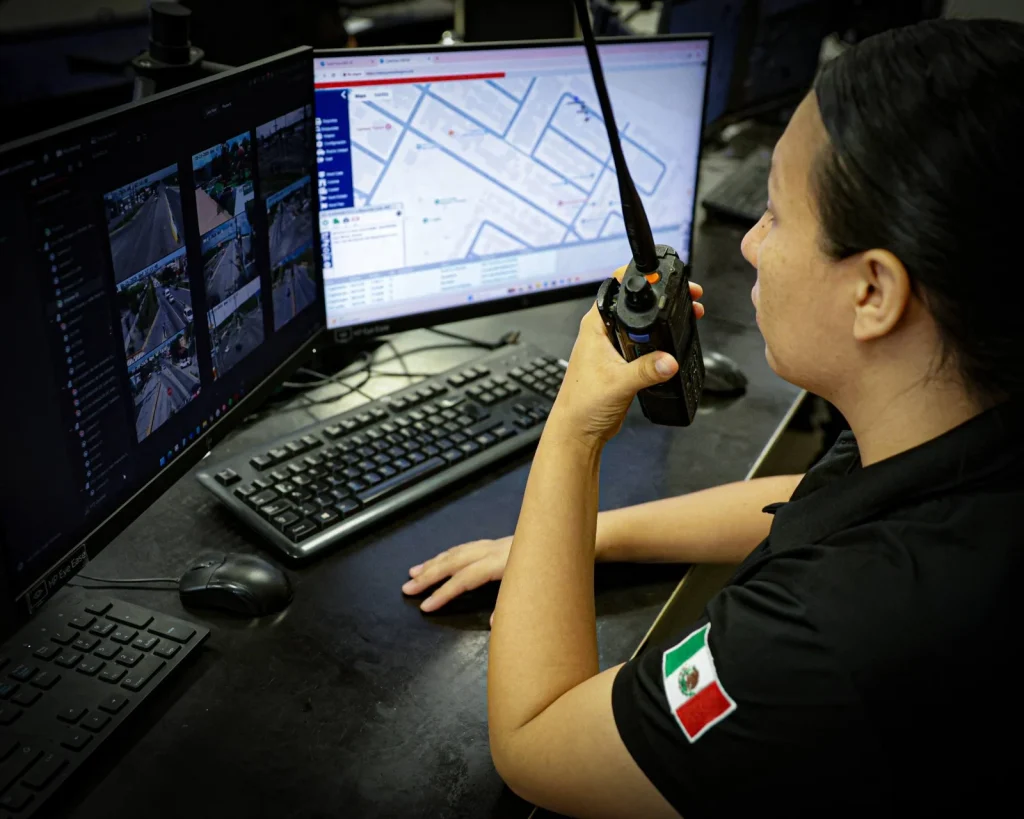 Instala Mónica Oyervides primer botón de emergencia para la prevención de violencia familiar 2 Instala Mónica Oyervides primer botón de emergencia para la prevención de violencia familiar