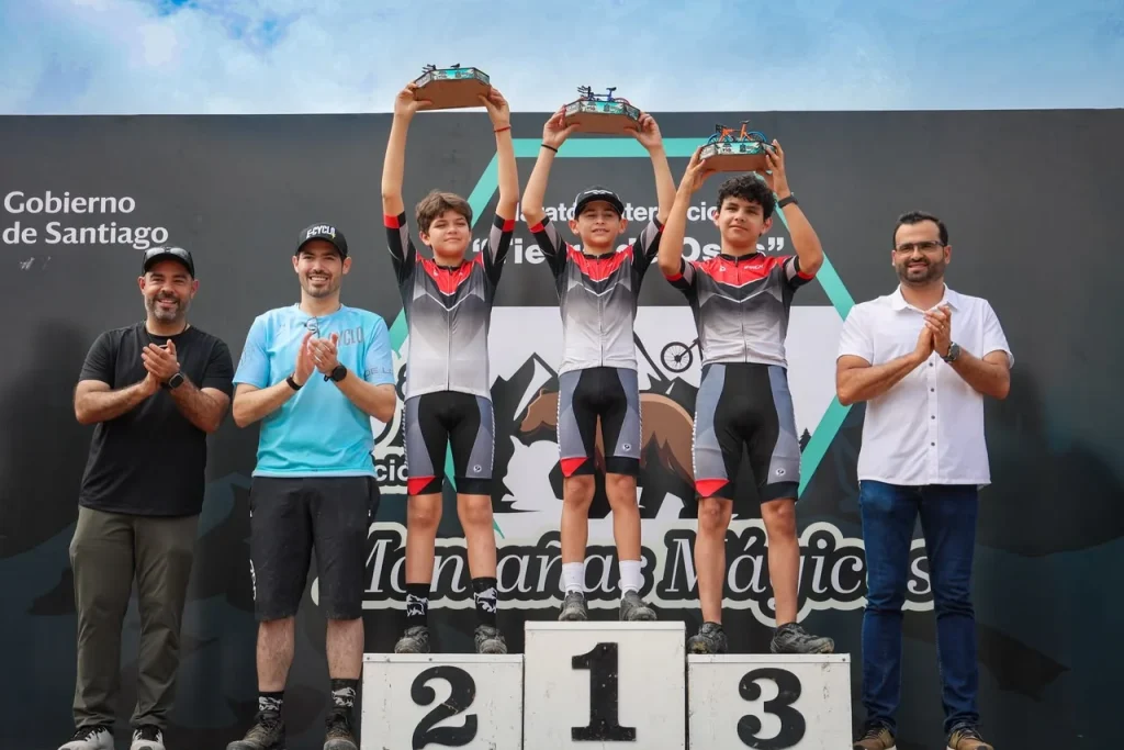 Participa David de la Peña en la carrera Montañas Mágicas 2026 3 montanas magicas 2026 4