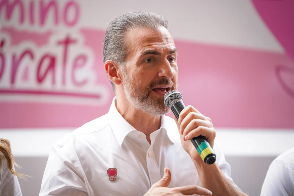 Impulsa Monterrey detección oportuna de cáncer de mama 1 monterrey campana rosa 2