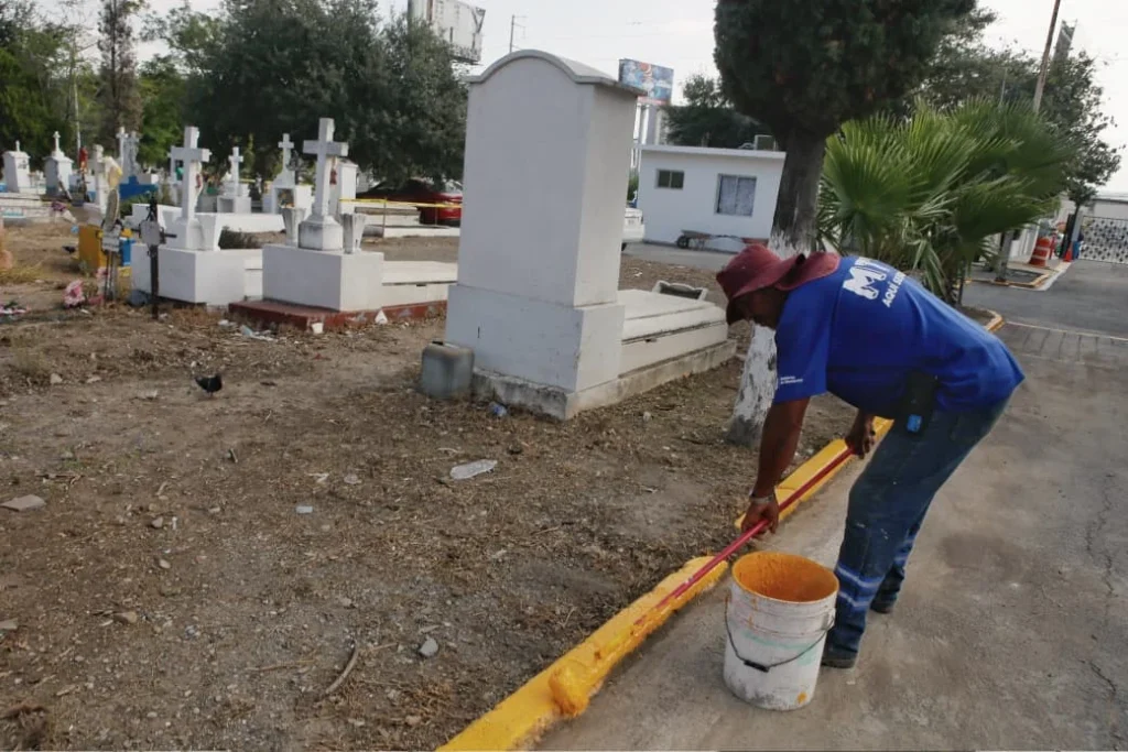 Refuerza Monterrey limpieza y mantenimiento en panteones municipales 3 Refuerza Monterrey limpieza y mantenimiento en panteones municipales