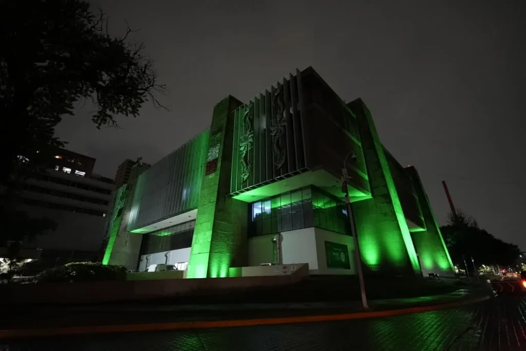Iluminan de verde el Palacio Municipal por el día mundial de la parálisis cerebral 1 monterrey paralisis cerebral