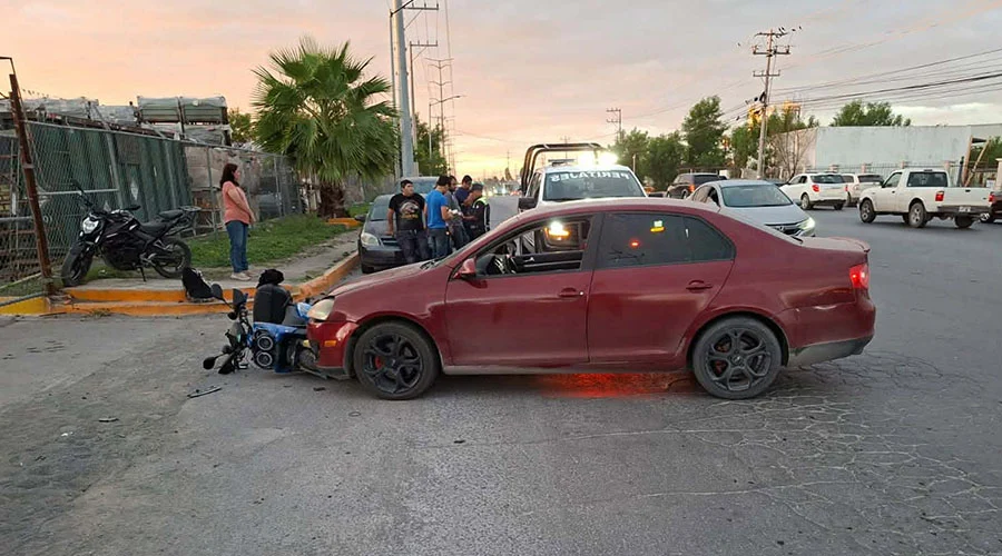 motociclista-participa-en-choque-reynosa Elementos viales atienden percance donde motociclista participa en choque frente a maquiladora en Reynosa.