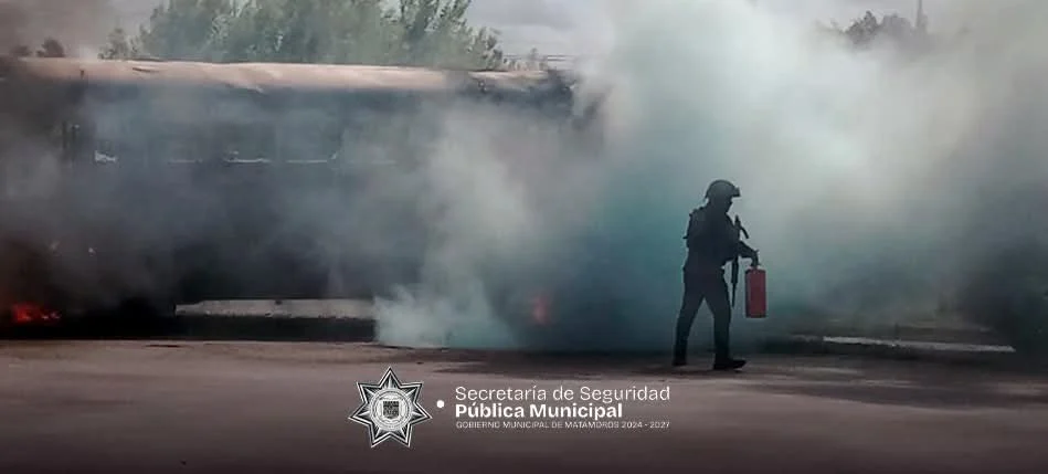 operativo-retirar-vehiculos-matamoros-6 Mantienen operativo para retirar vehículos y restablecer la circulación en Matamoros